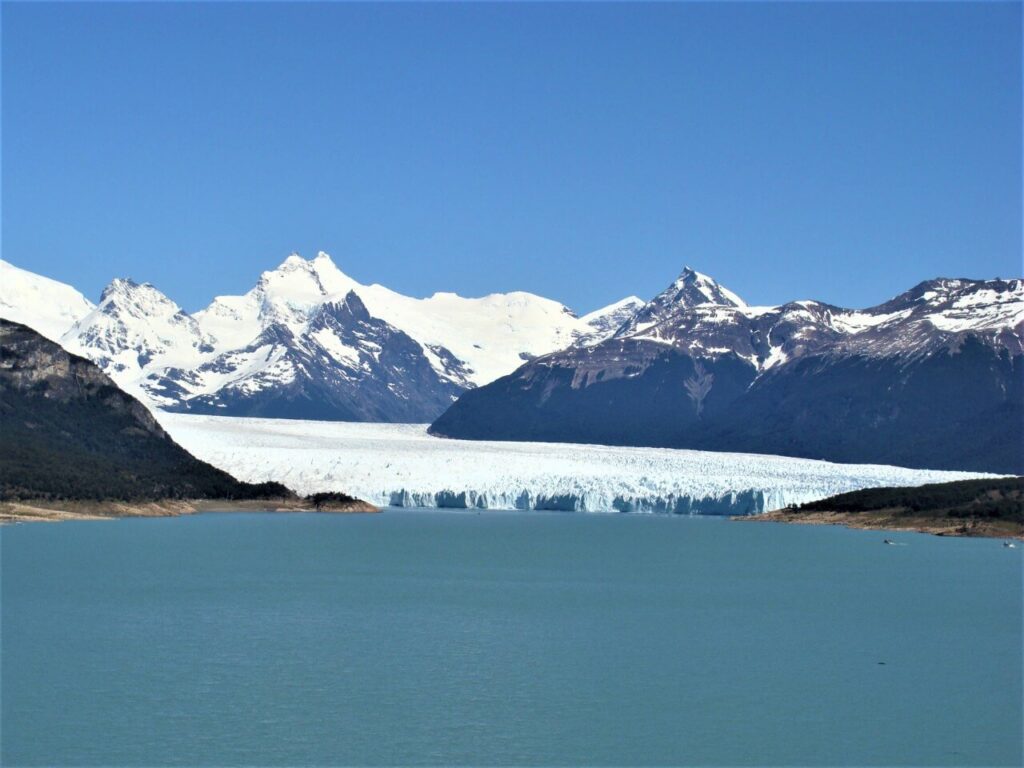 Glaciar Perito Moreno, em Calafate, um dos ícones no roteiro da travessia andina de Perito Moreno à Torres del Paine