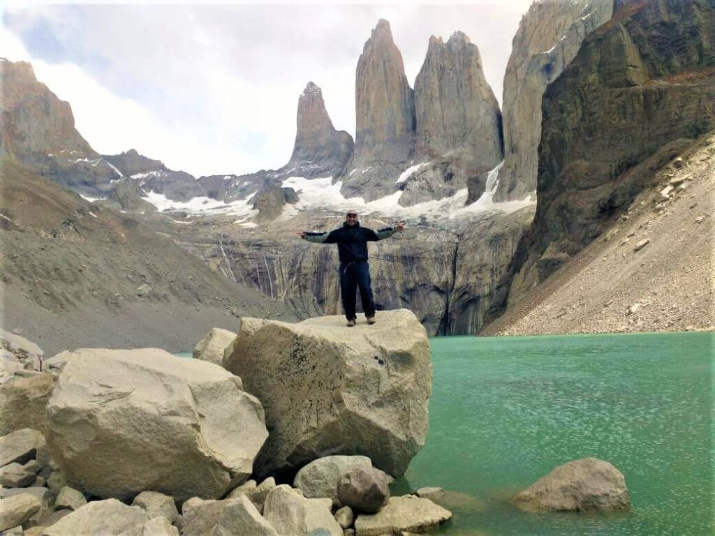 Trekking em Torres del Paine, na Patagônia Chilena, um dos encantos no roteiro da travessia andina de Perito Moreno à Torres del Paine.