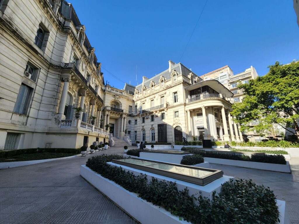 Destacamos o Palácio Paz,_Circulo Militar, em nossas dicas de Buenos Aires fora do óbvio.