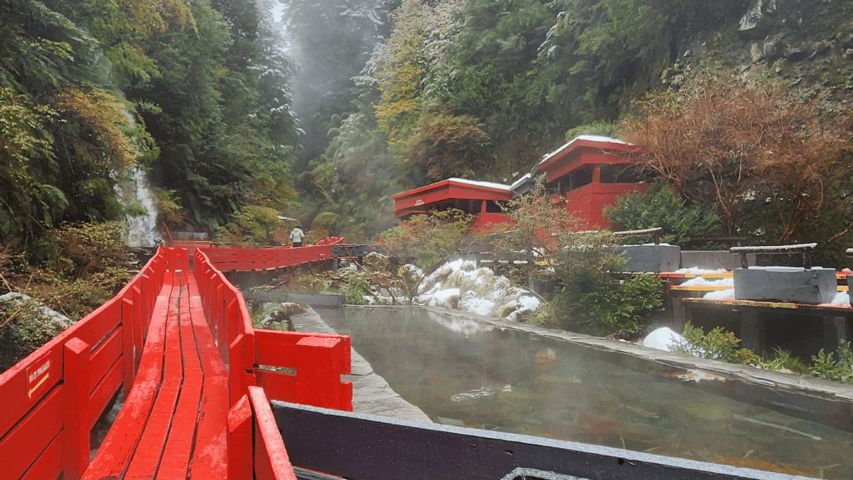 Termas Geométricas: refúgio de relaxamento em meio à natureza