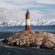 Farol Les Éclaireurs, conhecido como Farol do Fim do Mundo, no Canal de Beagle, próximo a Ushuaia, Terra do Fogo