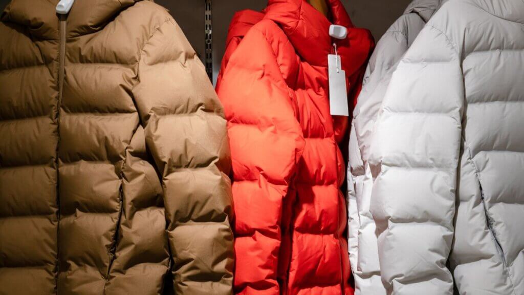 Casacos de frio e roupas adequadas para enfrentar o clima da Patagônia, essenciais na mala para Torres del Paine
