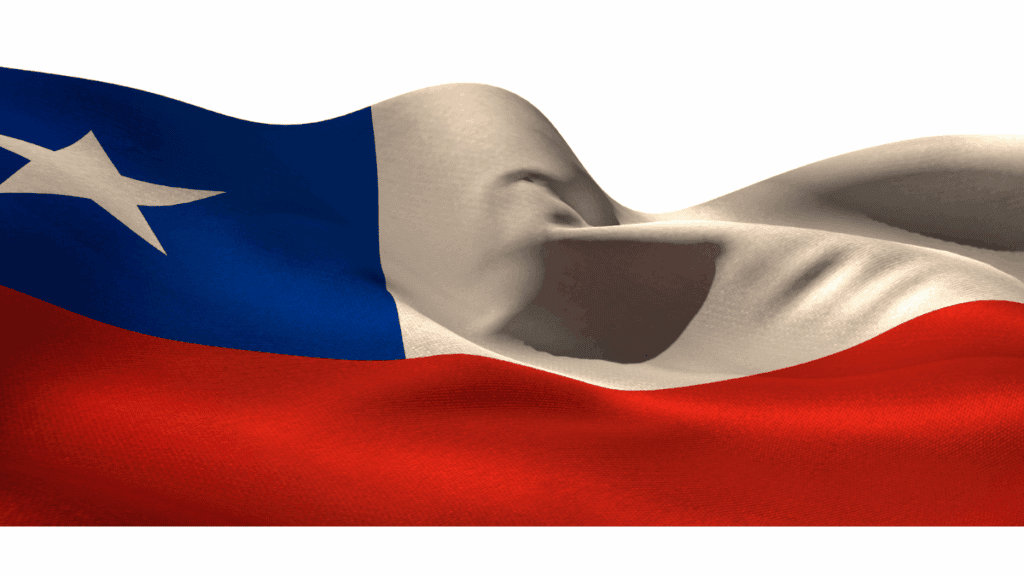 Bandeira do Chile tremulando, com suas cores vermelha, branca e azul e a estrela solitária simbolizando a identidade nacional.